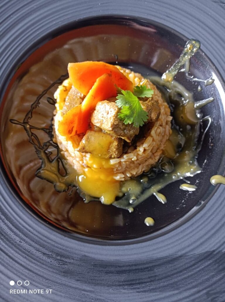 photo4918226132675963230 768x1027